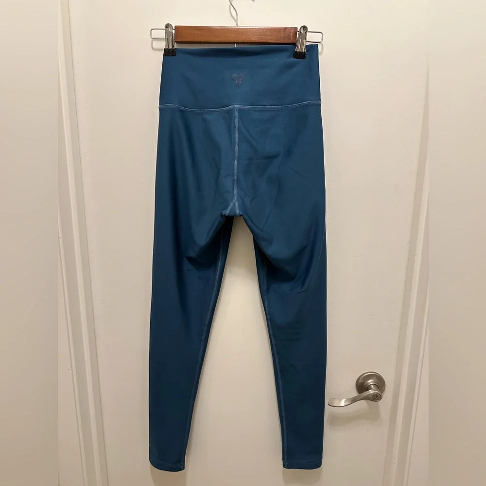 Aritzia TNA fleece Leggings - Picture 1 of 4